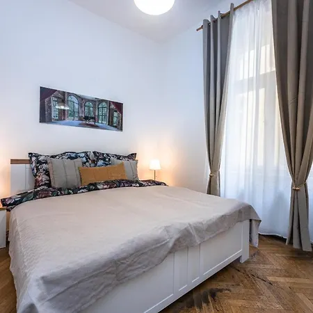 Týnská Ulička * Praga