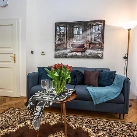 Tynska Ulicka Apartment *
